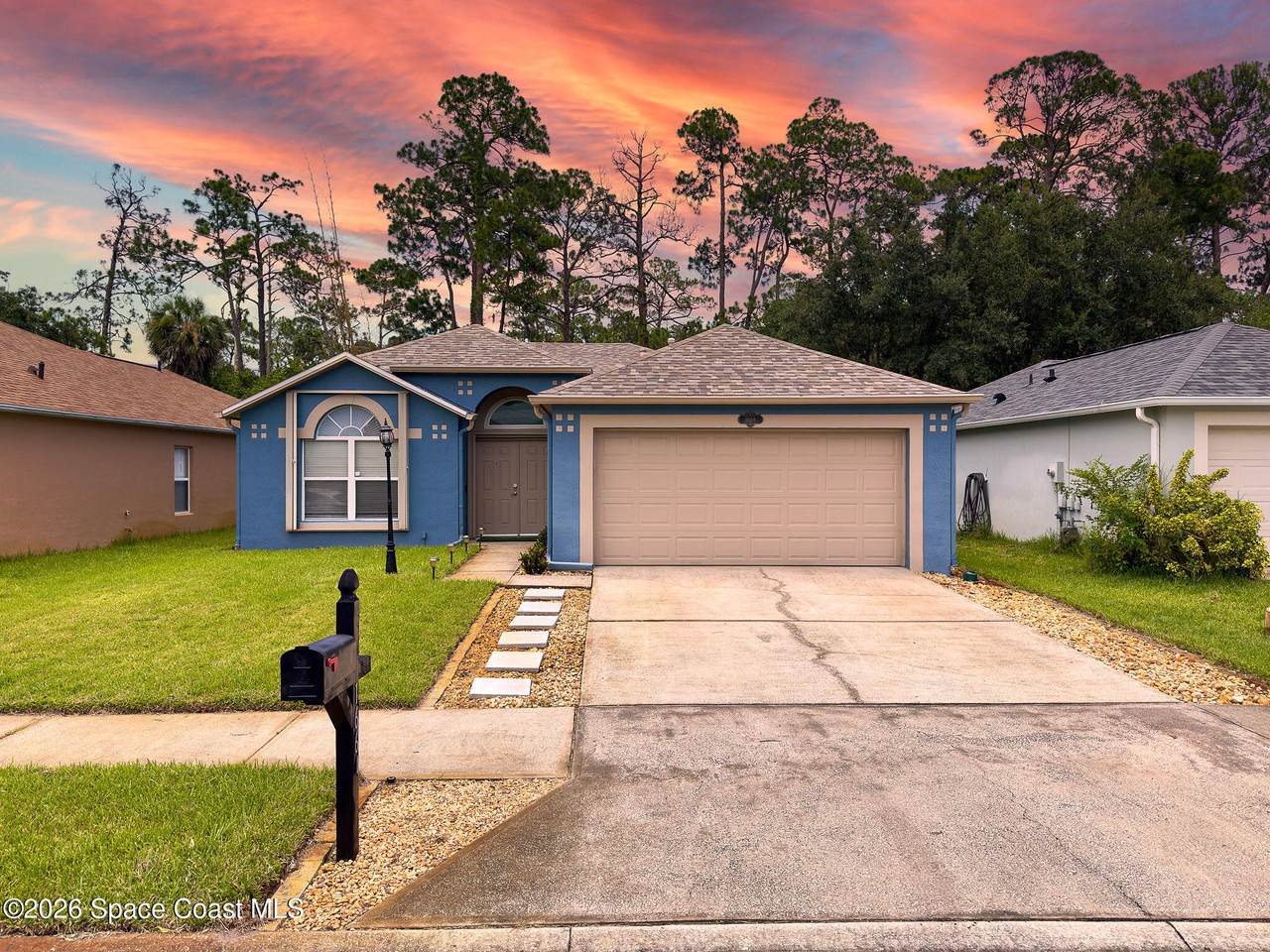 https://bt-photos.global.ssl.fastly.net/spacecoast/1280_boomver_1_1081950-2.jpg