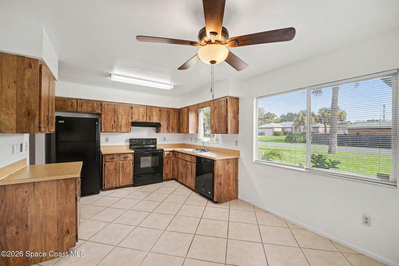 https://bt-photos.global.ssl.fastly.net/spacecoast/1280_boomver_1_1081980-2.jpg