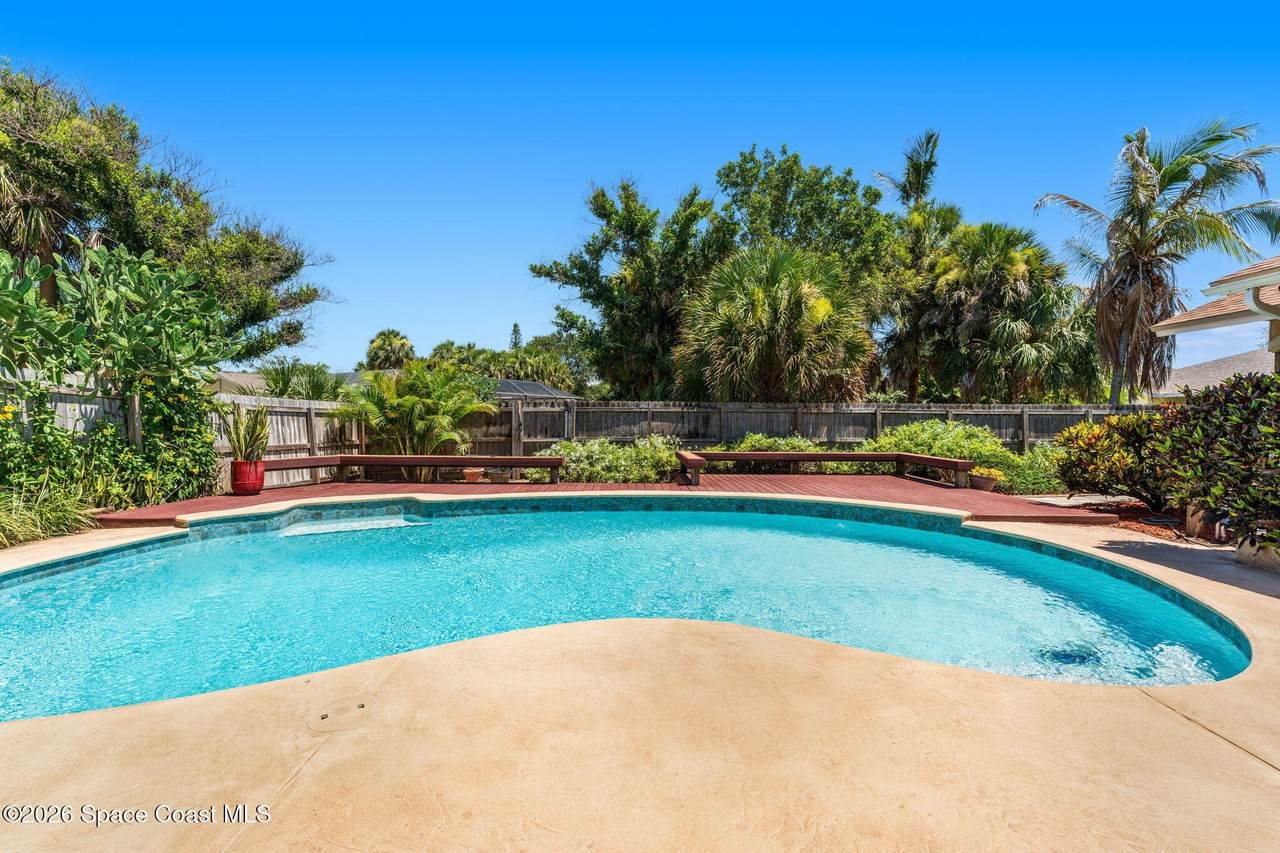https://bt-photos.global.ssl.fastly.net/spacecoast/1280_boomver_1_1082027-2.jpg