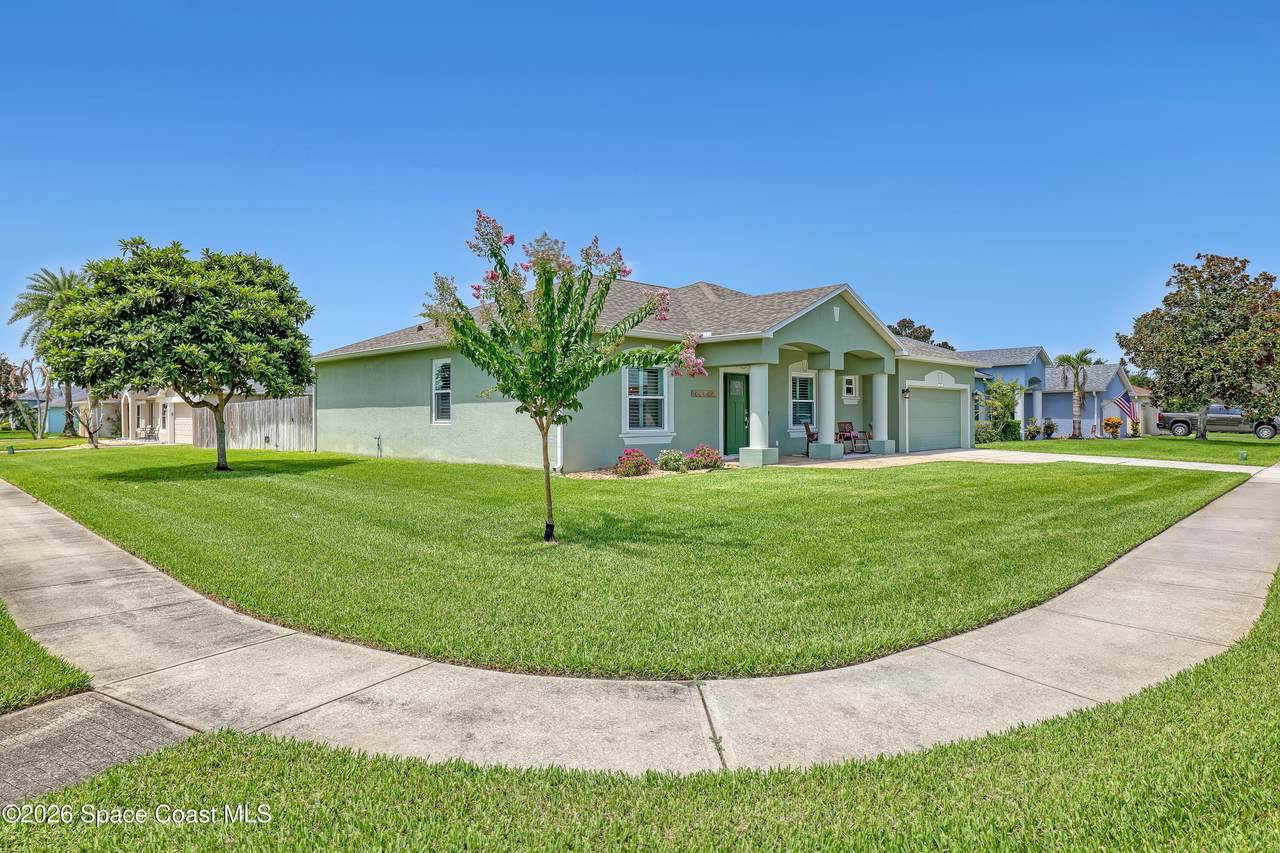 https://bt-photos.global.ssl.fastly.net/spacecoast/1280_boomver_1_1082391-2.jpg