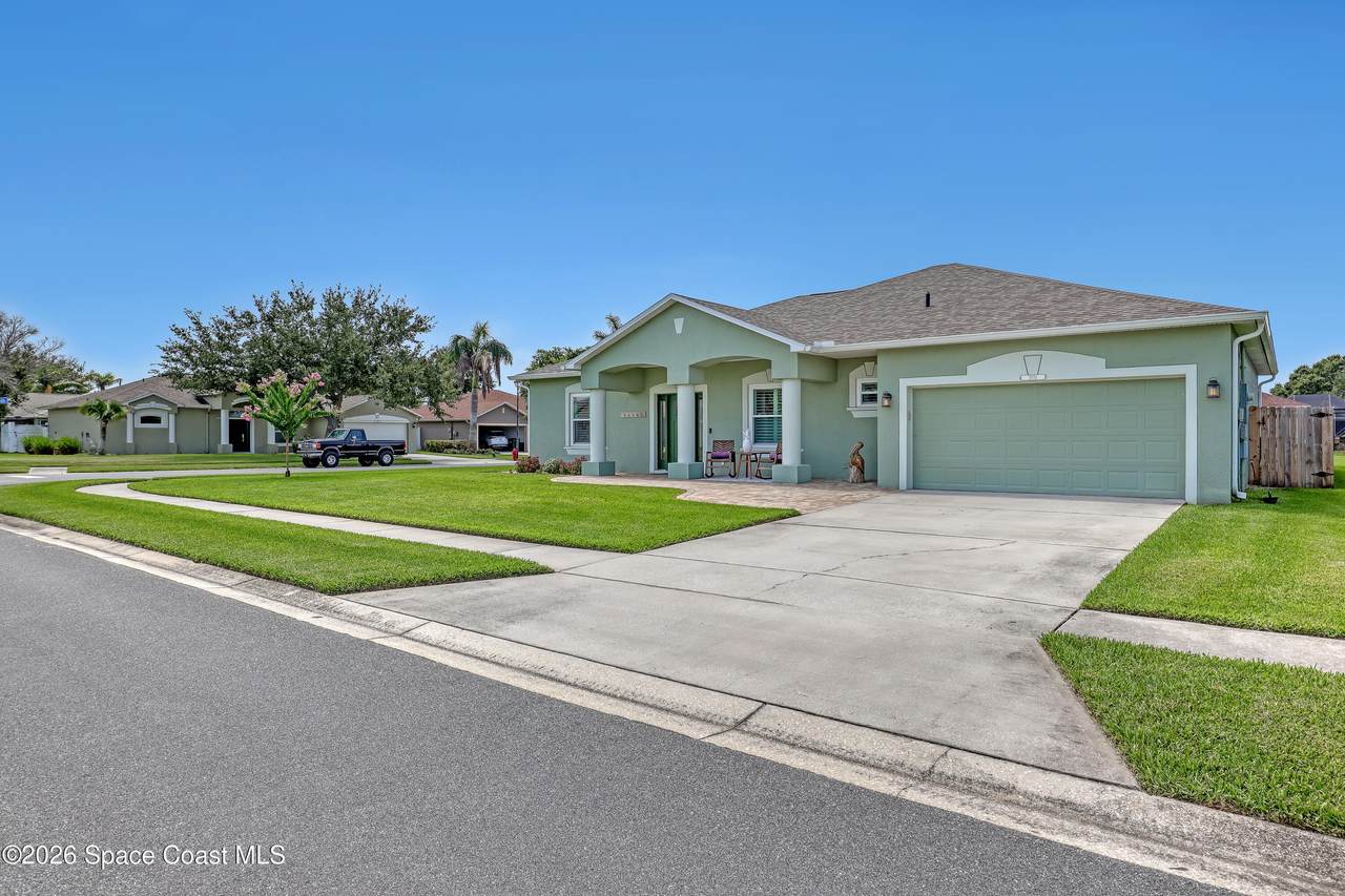 https://bt-photos.global.ssl.fastly.net/spacecoast/1280_boomver_1_1082391-2.jpg