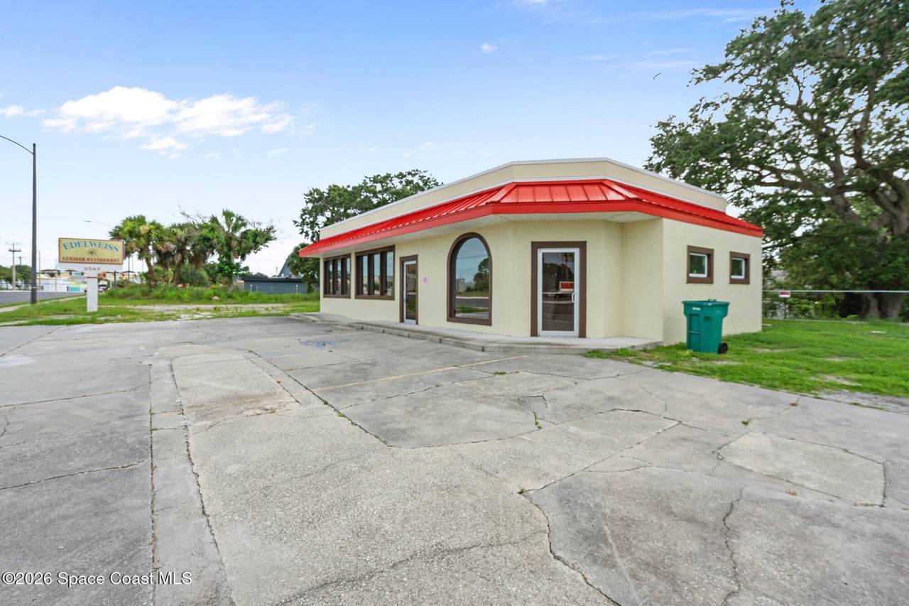 https://bt-photos.global.ssl.fastly.net/spacecoast/1280_boomver_1_1082409-2.jpg