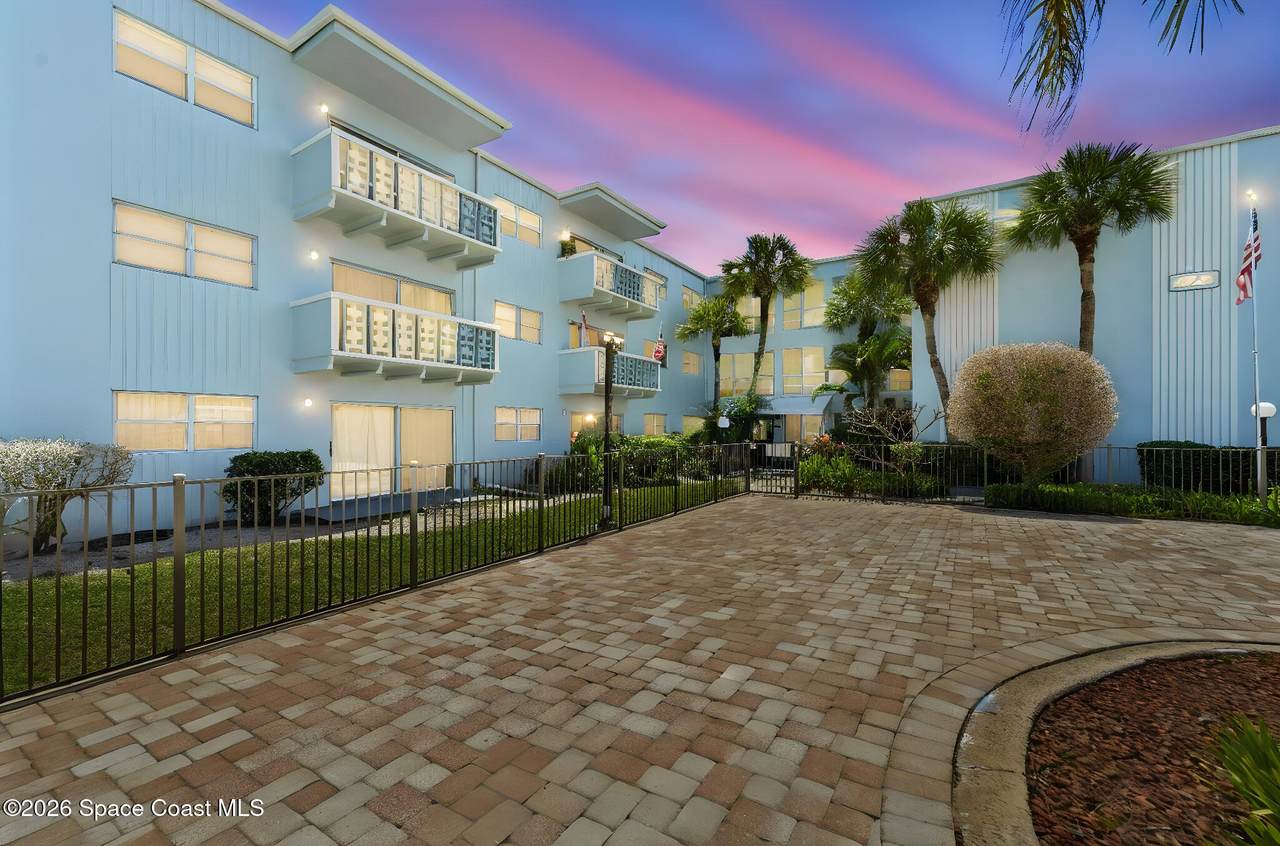 223 Columbia Drive - Photo 1