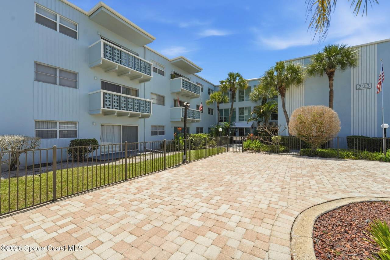 https://bt-photos.global.ssl.fastly.net/spacecoast/1280_boomver_1_1082793-2.jpg
