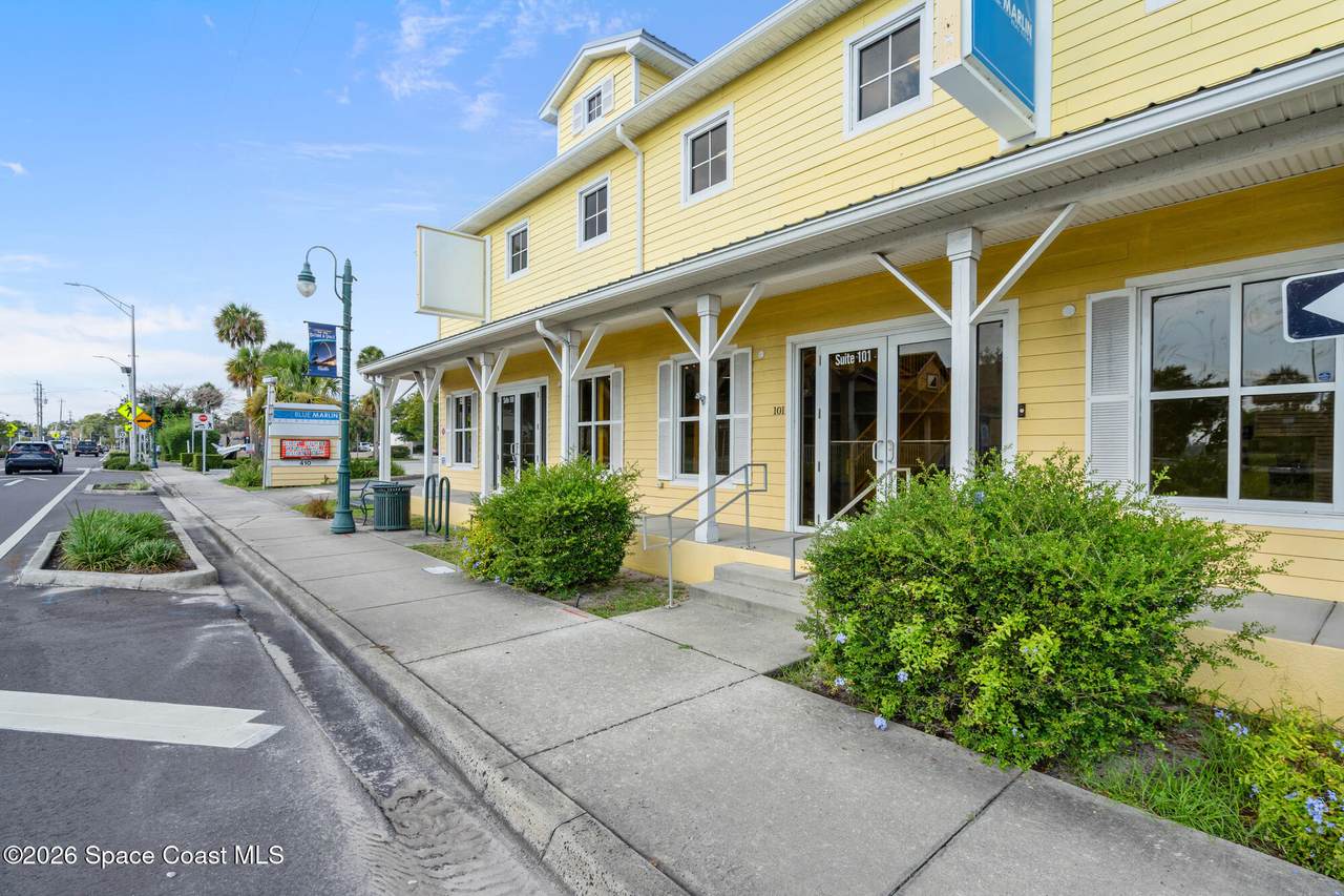 410 Hopkins Avenue - Photo 1