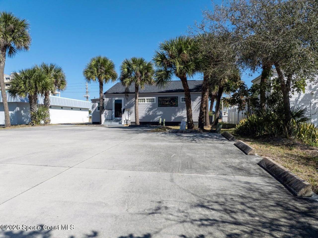 https://bt-photos.global.ssl.fastly.net/spacecoast/1280_boomver_1_1083602-2.jpg