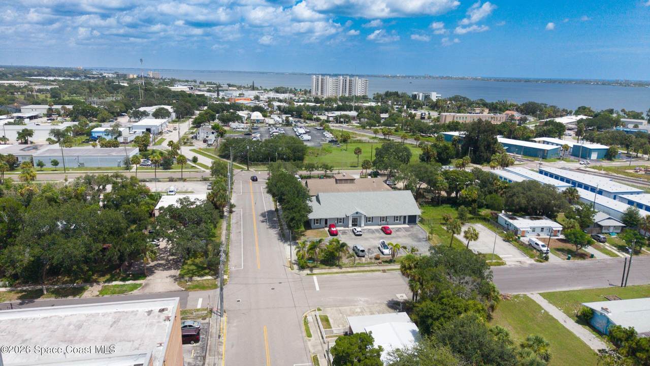 https://bt-photos.global.ssl.fastly.net/spacecoast/1280_boomver_1_1084521-2.jpg