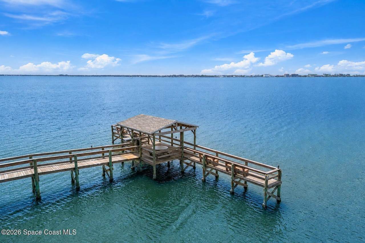 https://bt-photos.global.ssl.fastly.net/spacecoast/1280_boomver_1_1084560-2.jpg