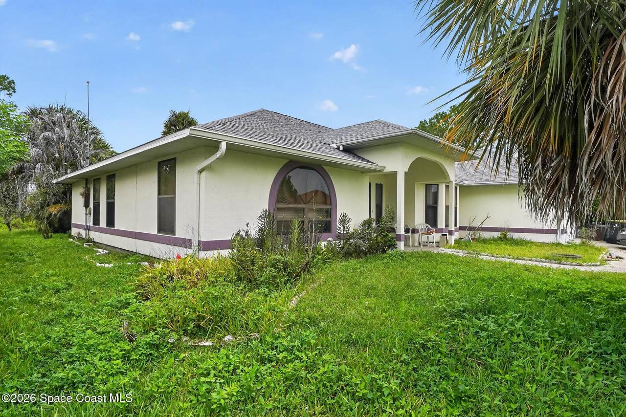 https://bt-photos.global.ssl.fastly.net/spacecoast/1280_boomver_1_1084777-2.jpg