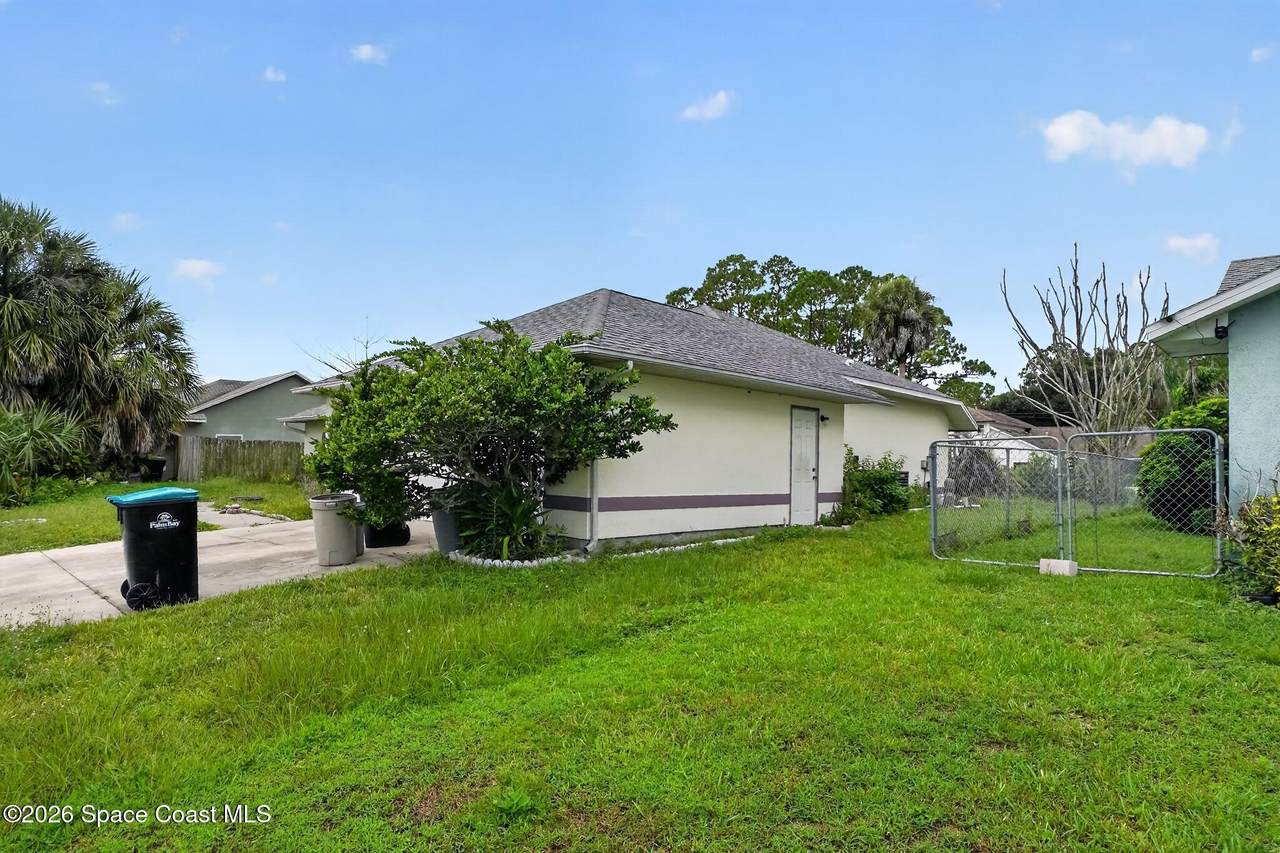 https://bt-photos.global.ssl.fastly.net/spacecoast/1280_boomver_1_1084777-2.jpg