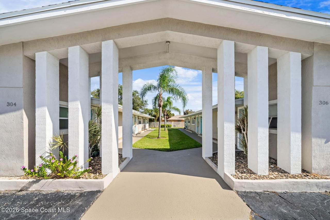 https://bt-photos.global.ssl.fastly.net/spacecoast/1280_boomver_1_1086259-2.jpg