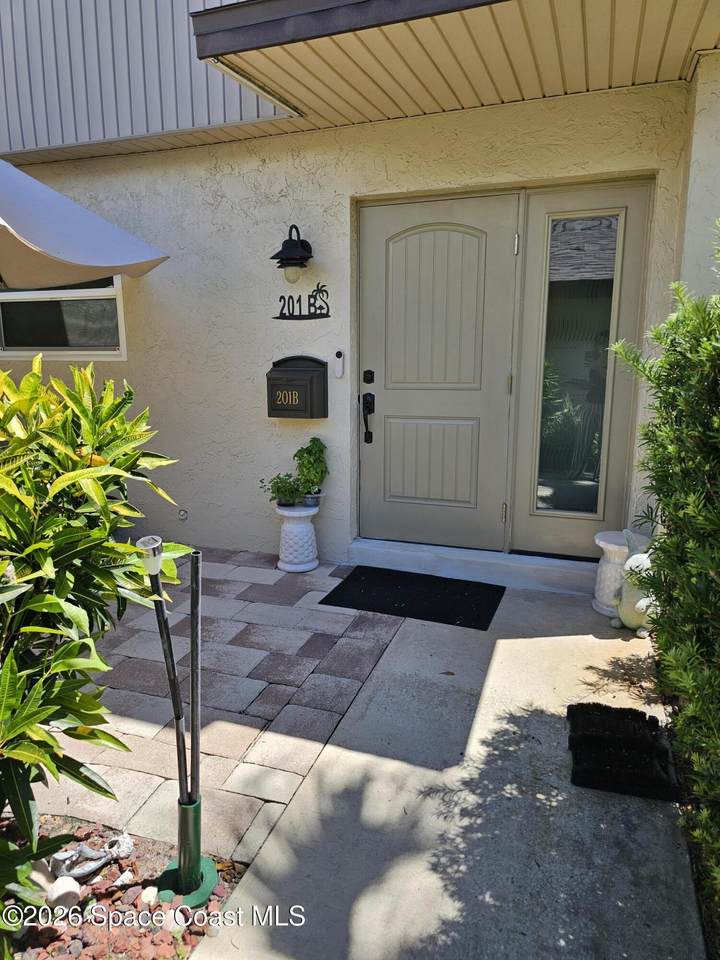 201 6th Avenue - Photo 1