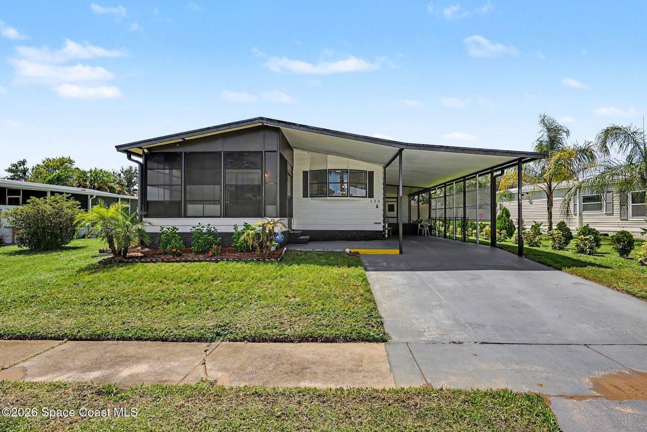 335 San Mateo Boulevard - Photo 1