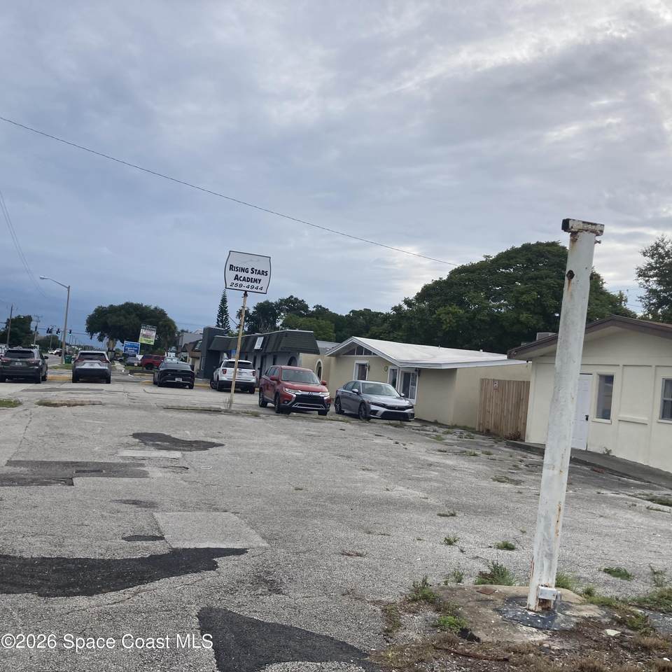 https://bt-photos.global.ssl.fastly.net/spacecoast/1280_boomver_1_1086657-2.jpg
