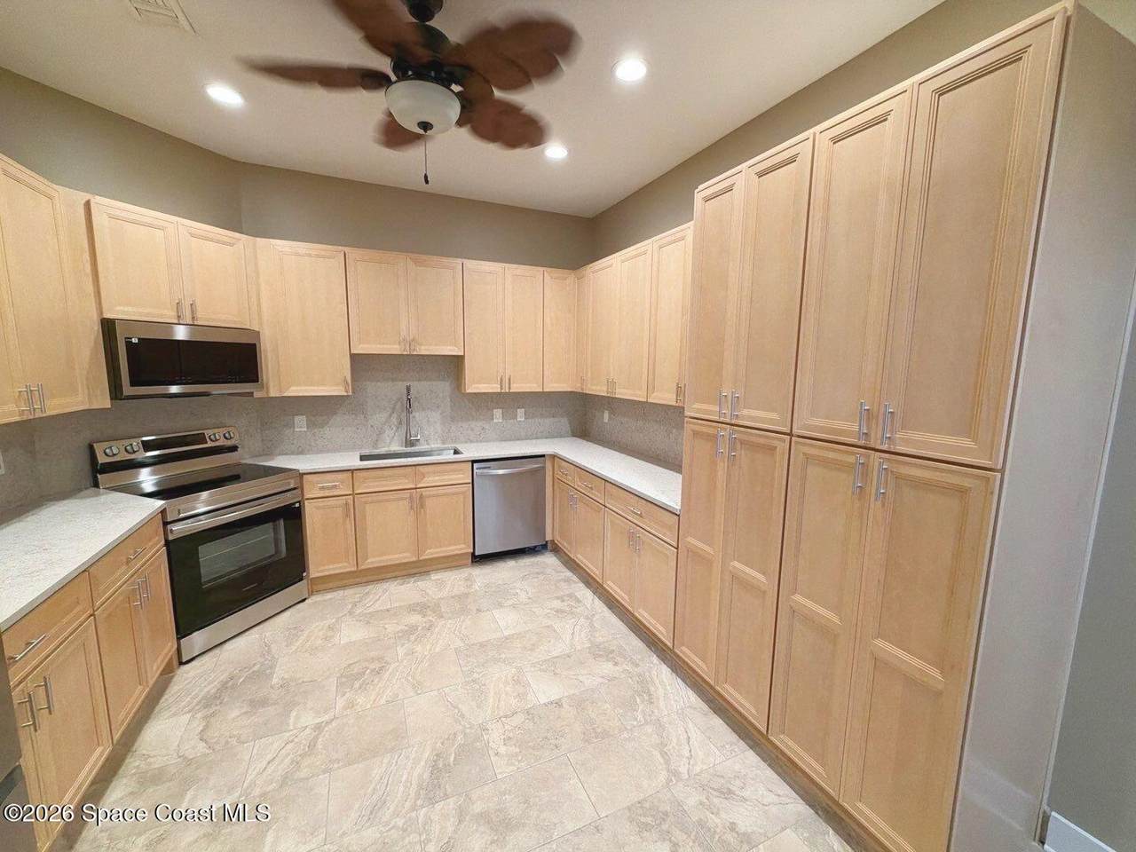 https://bt-photos.global.ssl.fastly.net/spacecoast/1280_boomver_1_1086706-2.jpg