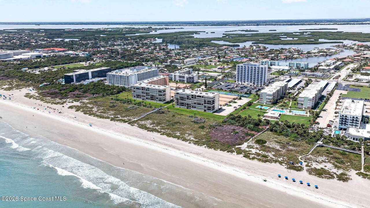 https://bt-photos.global.ssl.fastly.net/spacecoast/1280_boomver_1_1087131-2.jpg
