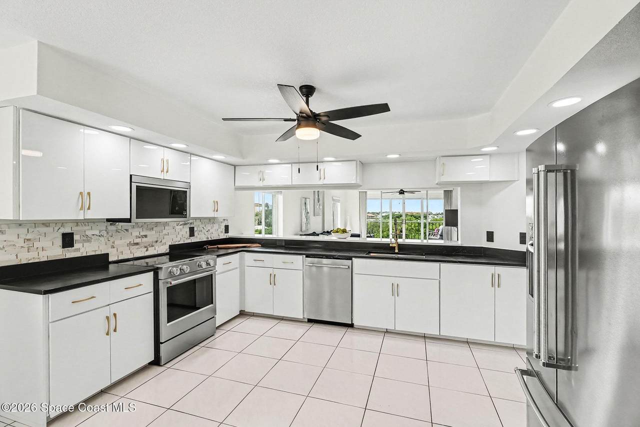 https://bt-photos.global.ssl.fastly.net/spacecoast/1280_boomver_1_1087646-2.jpg