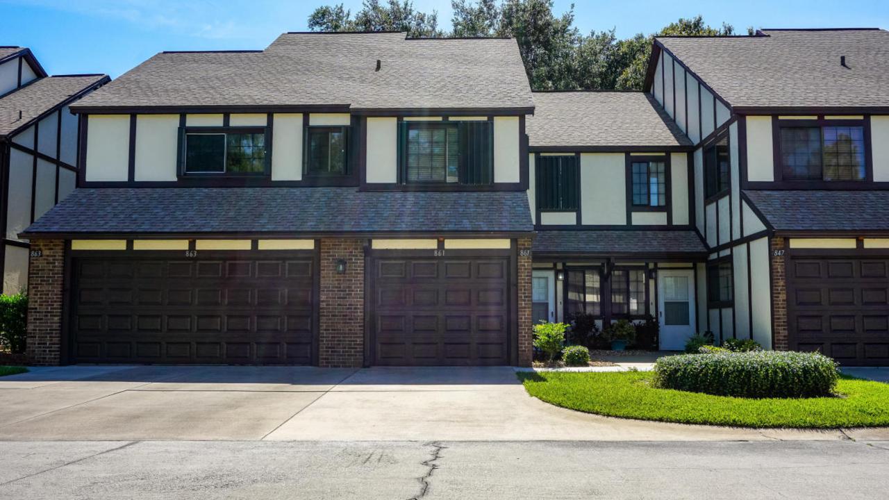 861 Greenwood Manor Circle - Photo 1