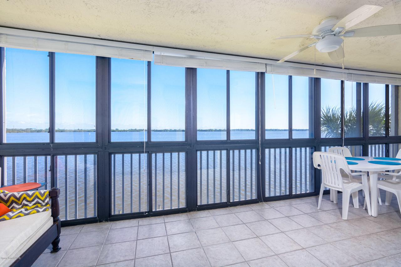 250 Sykes Creek Parkway - Photo 1