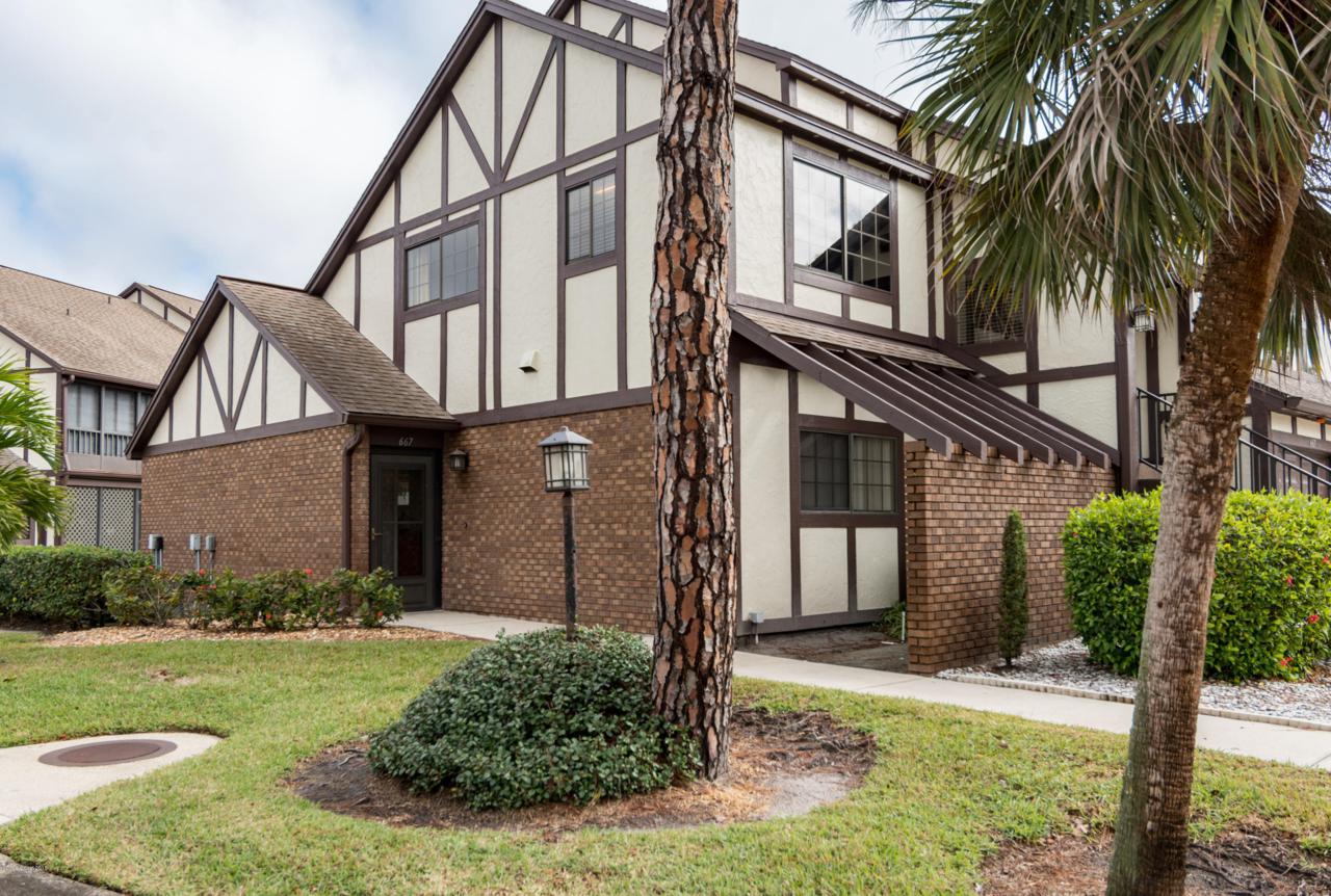 667 Greenwood Manor Circle - Photo 1
