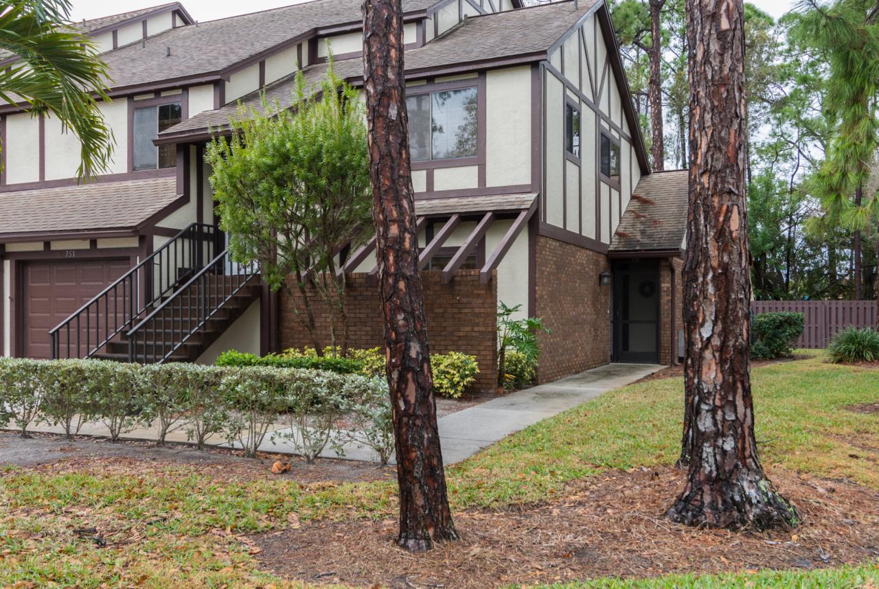 751 Greenwood Manor Circle - Photo 1