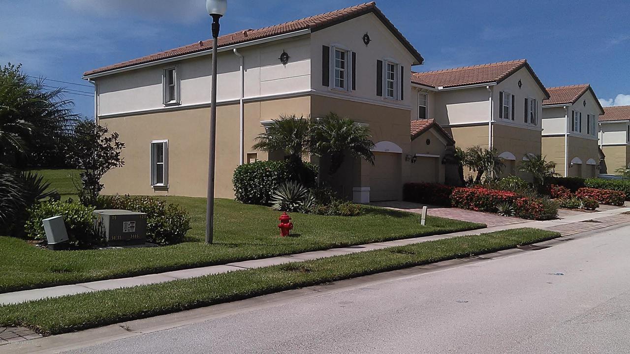 319 Versailles Lane - Photo 1