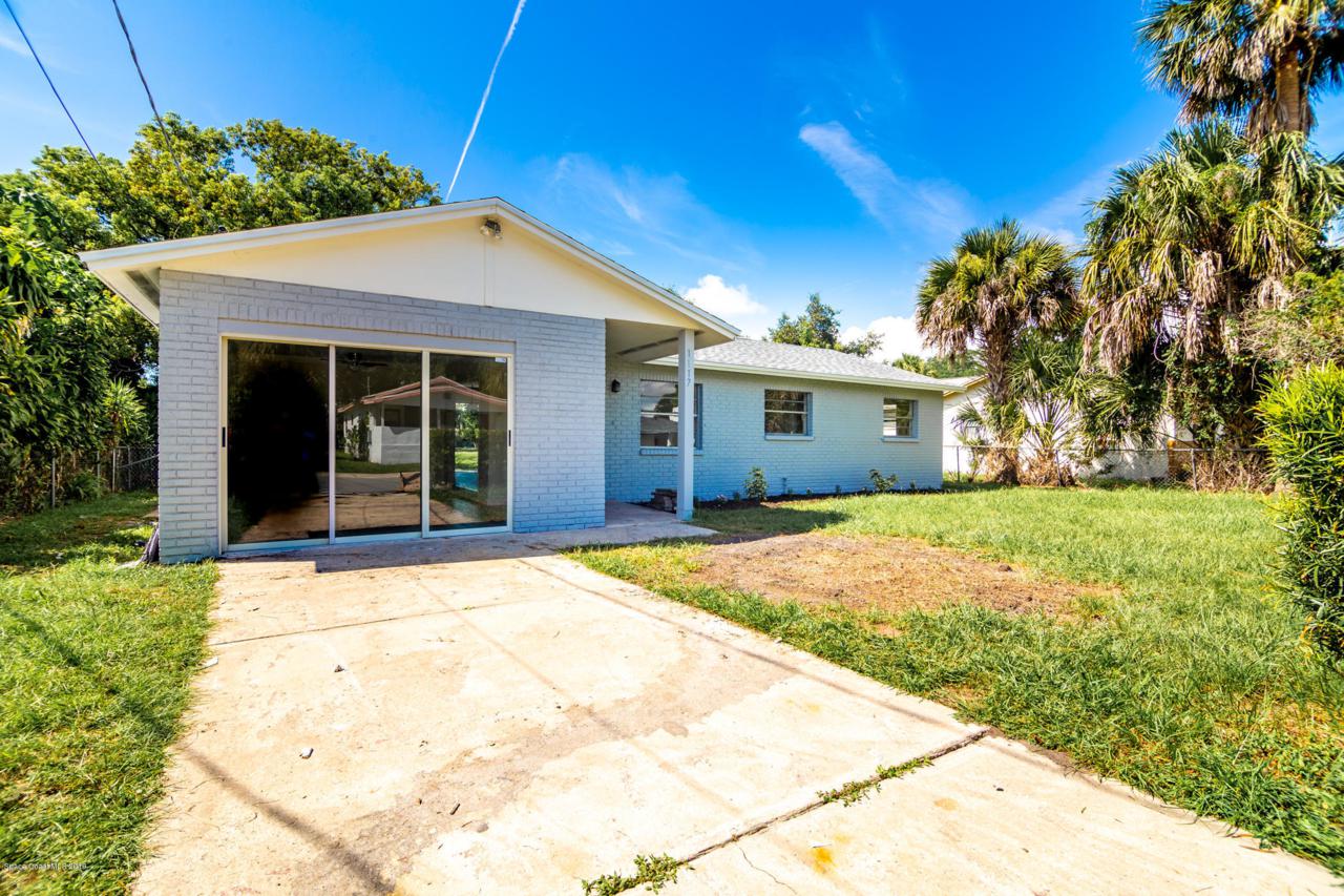 1117 Swan Street - Photo 1