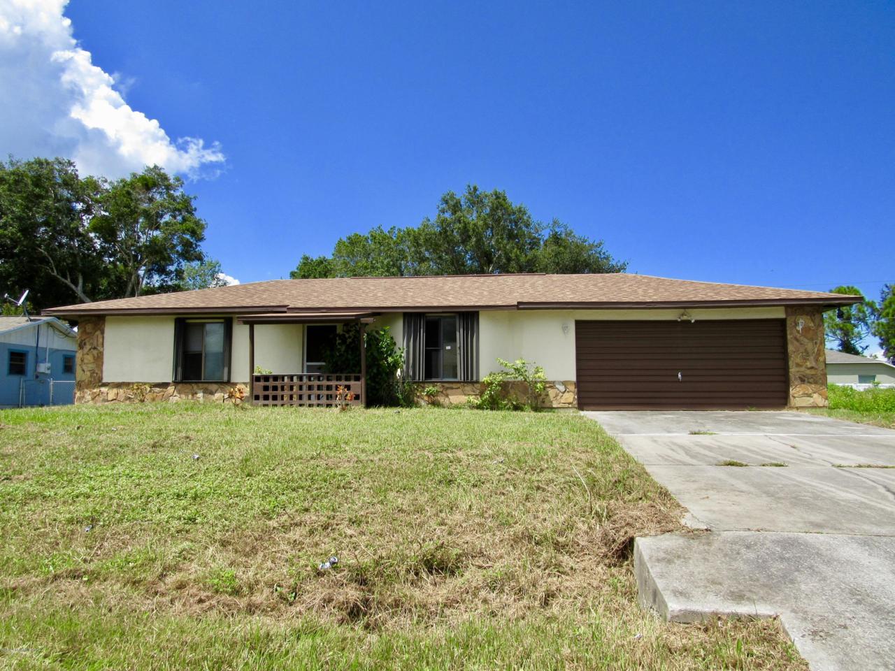 1061 Hosbine Street - Photo 1
