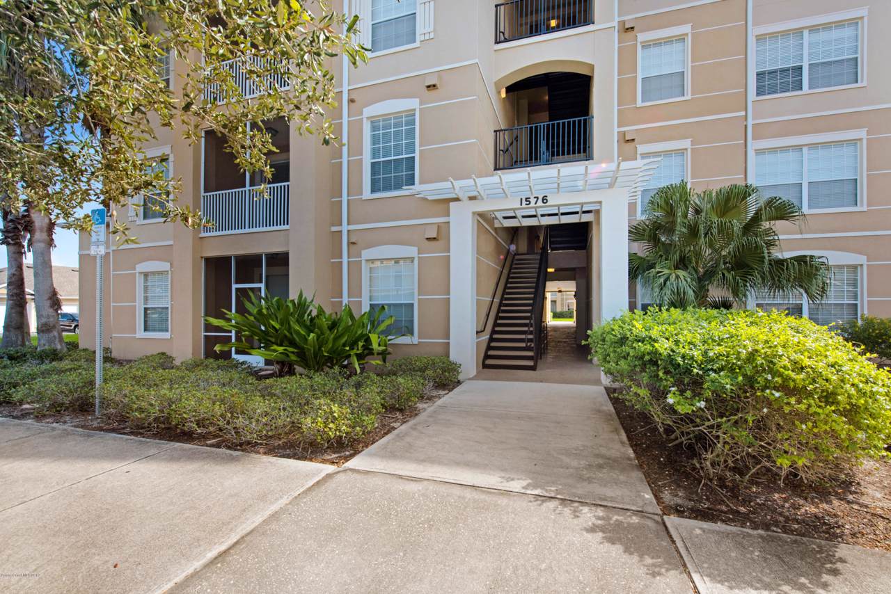 1576 Peregrine Circle - Photo 1