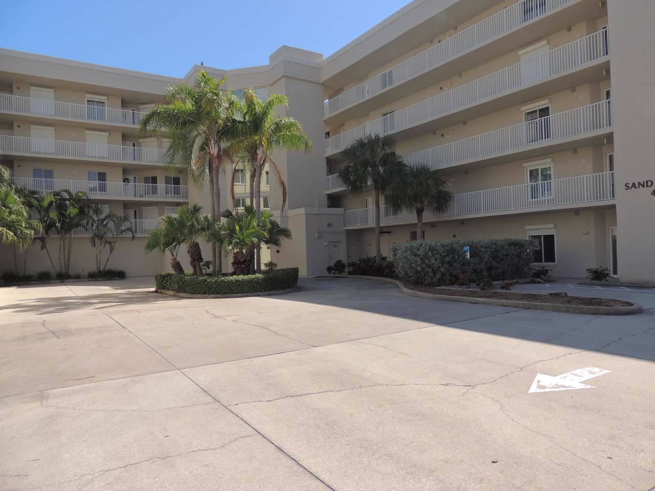 425 Buchanan Avenue - Photo 1