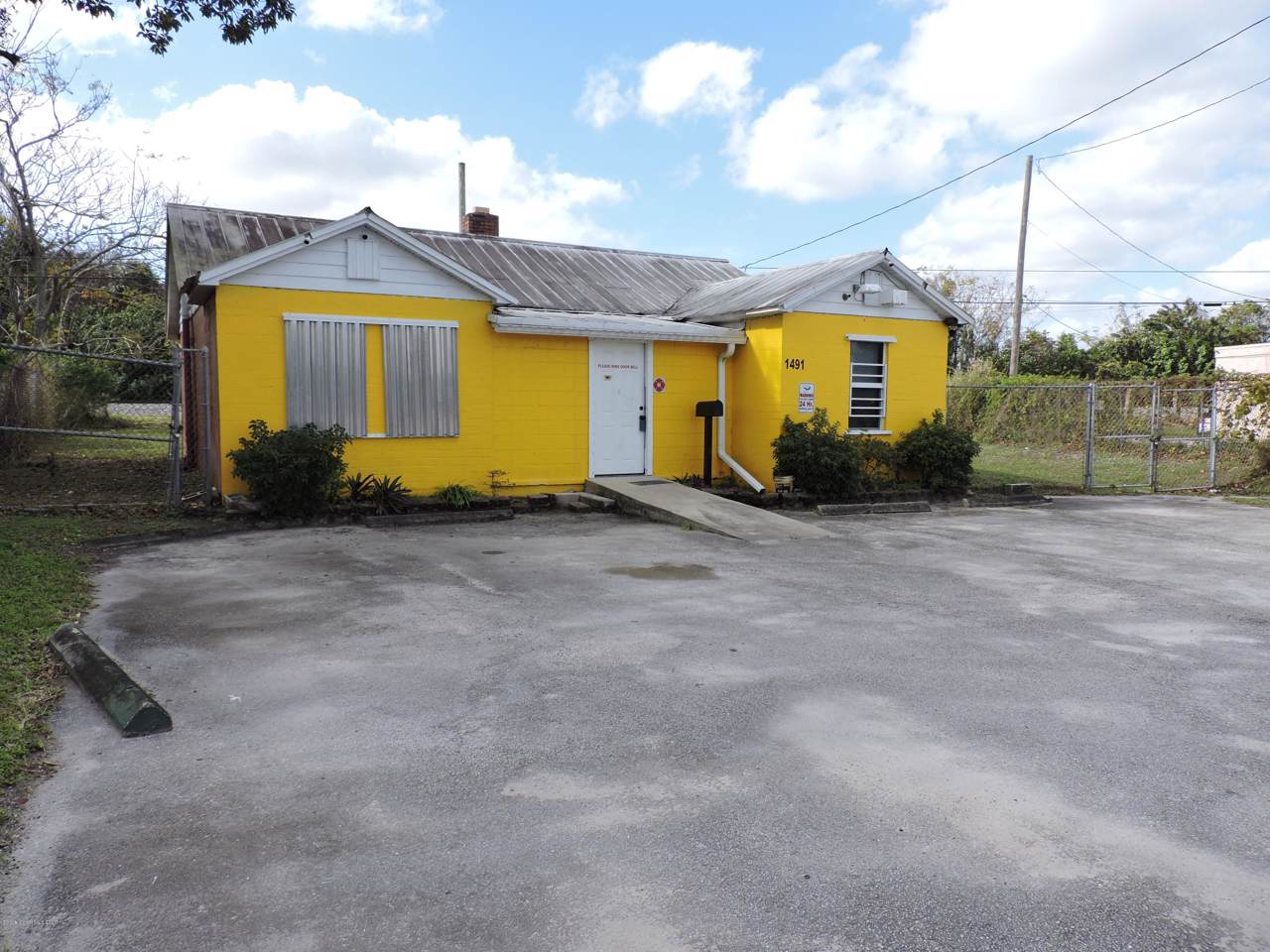 1491 Cocoa Boulevard - Photo 1