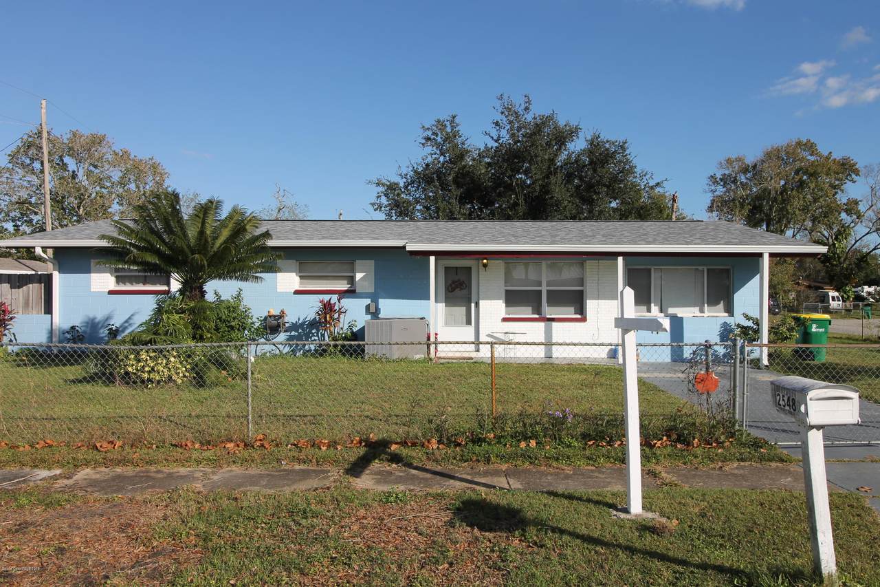 2548 Hathaway Drive - Photo 1