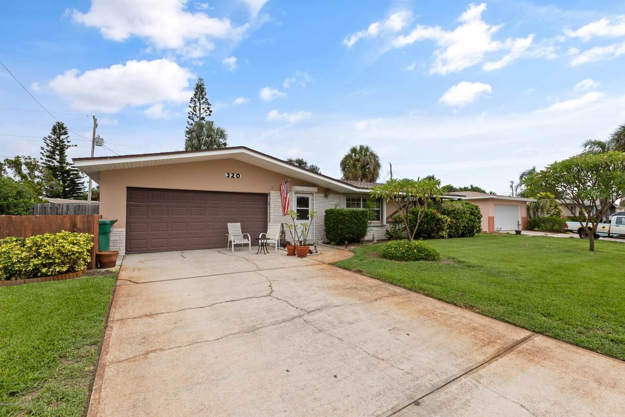 320 Greenway Avenue - Photo 1