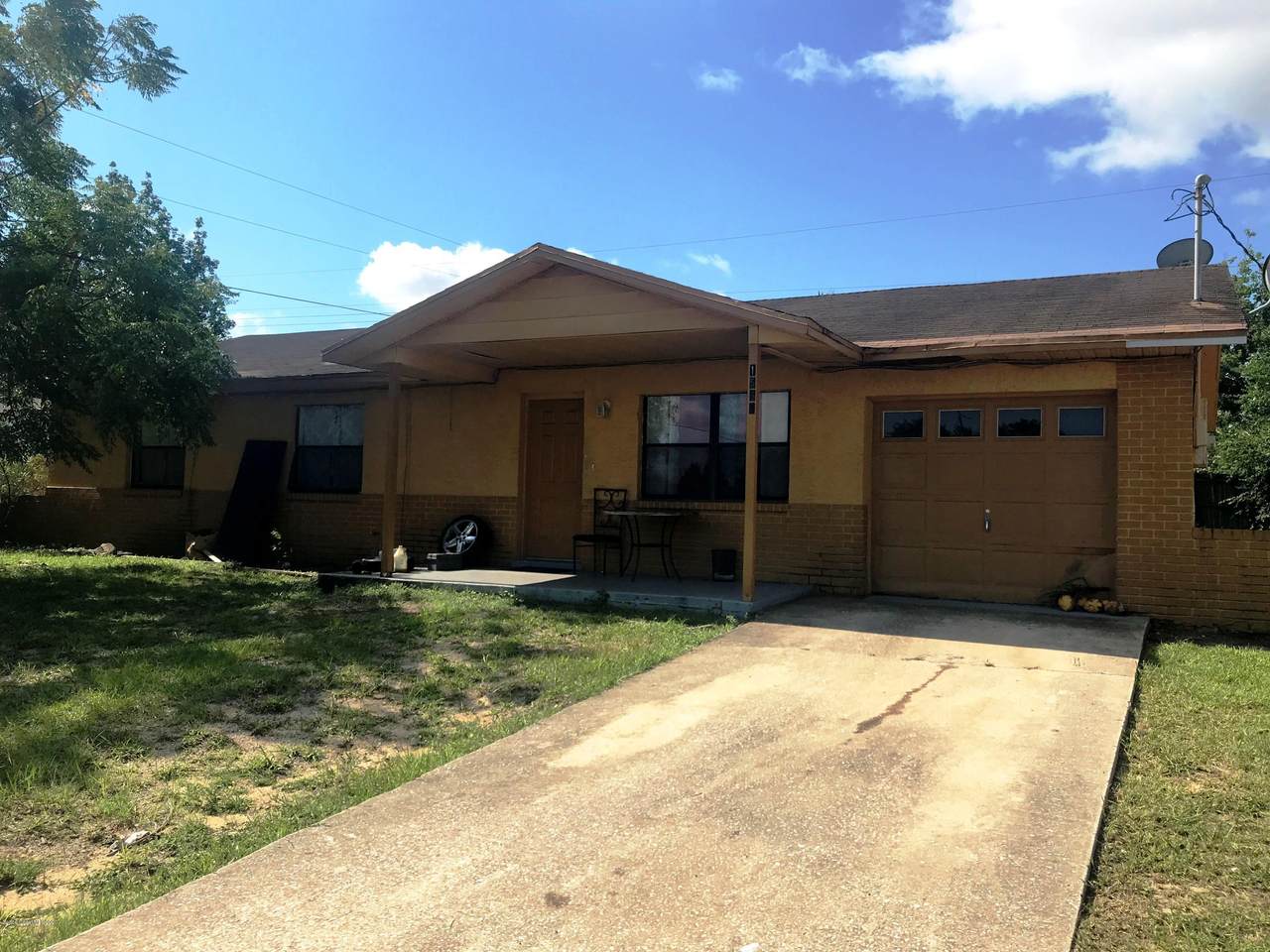 1565 Country Club Boulevard - Photo 1