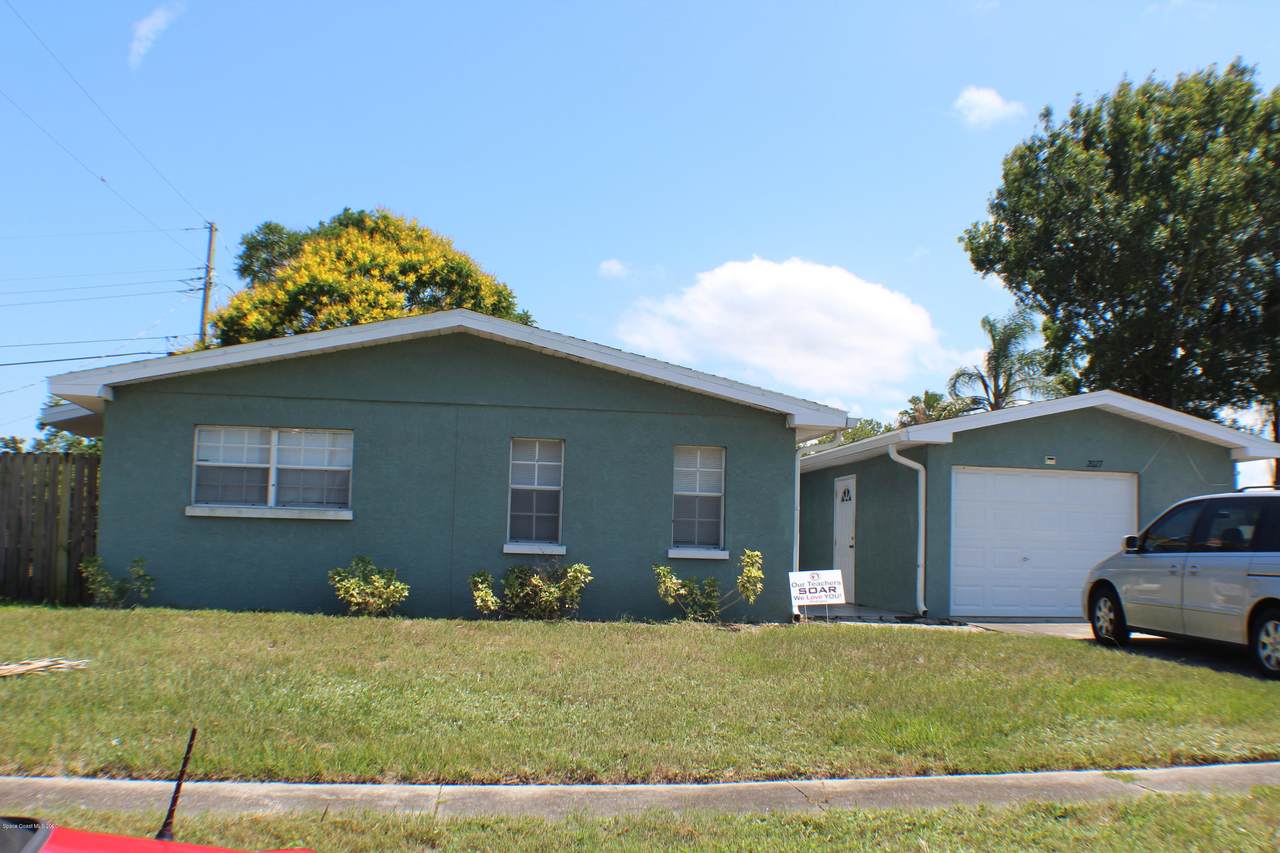2027 Wallace Avenue - Photo 1