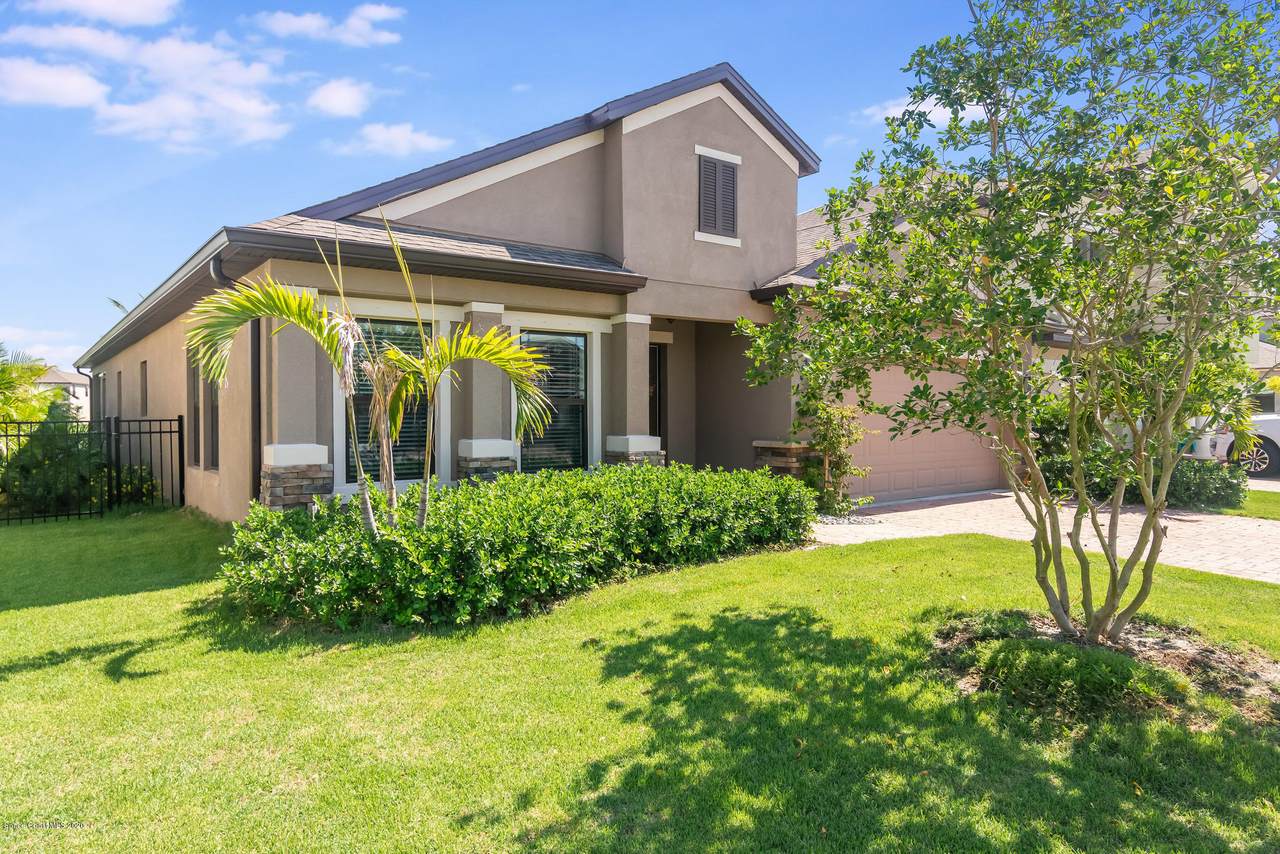 4639 Alligator Flag Circle - Photo 1