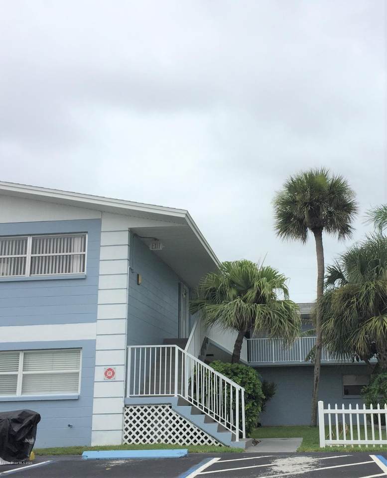 302 Lincoln Avenue - Photo 1