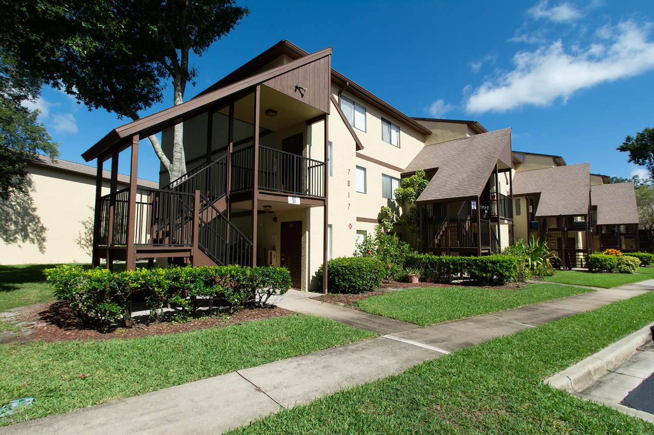 7817 Shadowood Drive - Photo 1