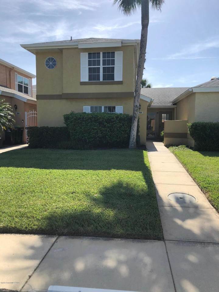 1430 Malibu Circle - Photo 1