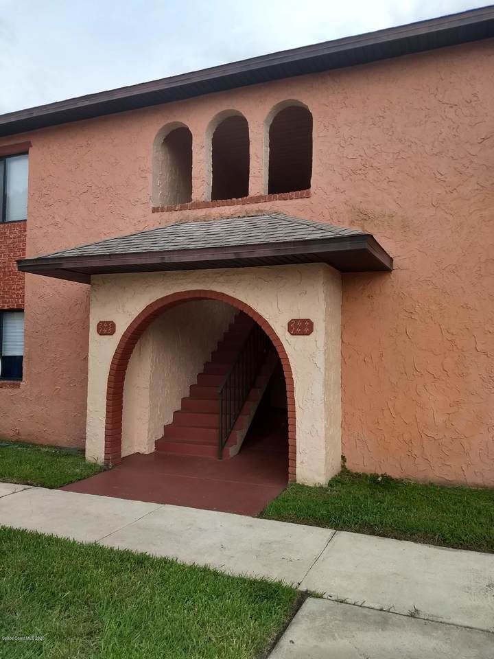 245 San Juan Circle - Photo 1