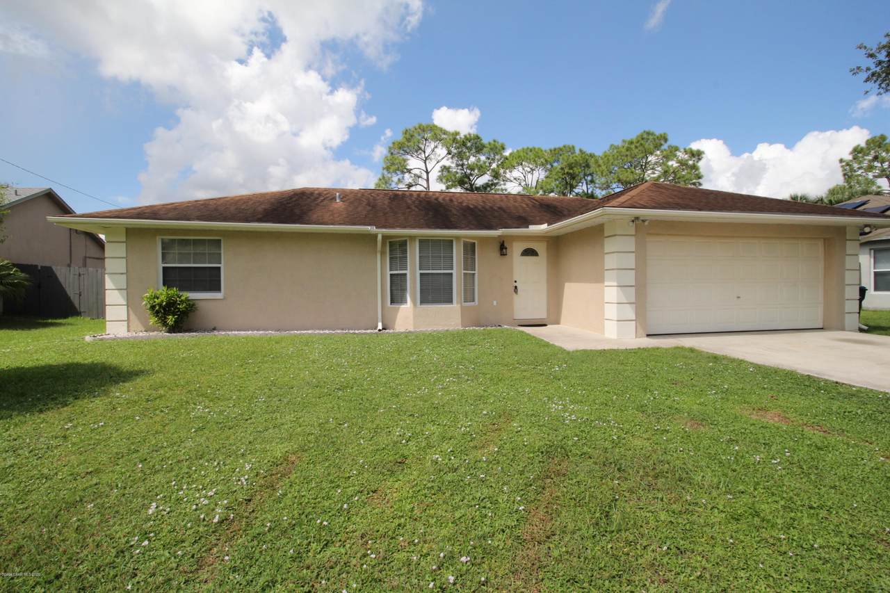 822 Aachen Avenue - Photo 1