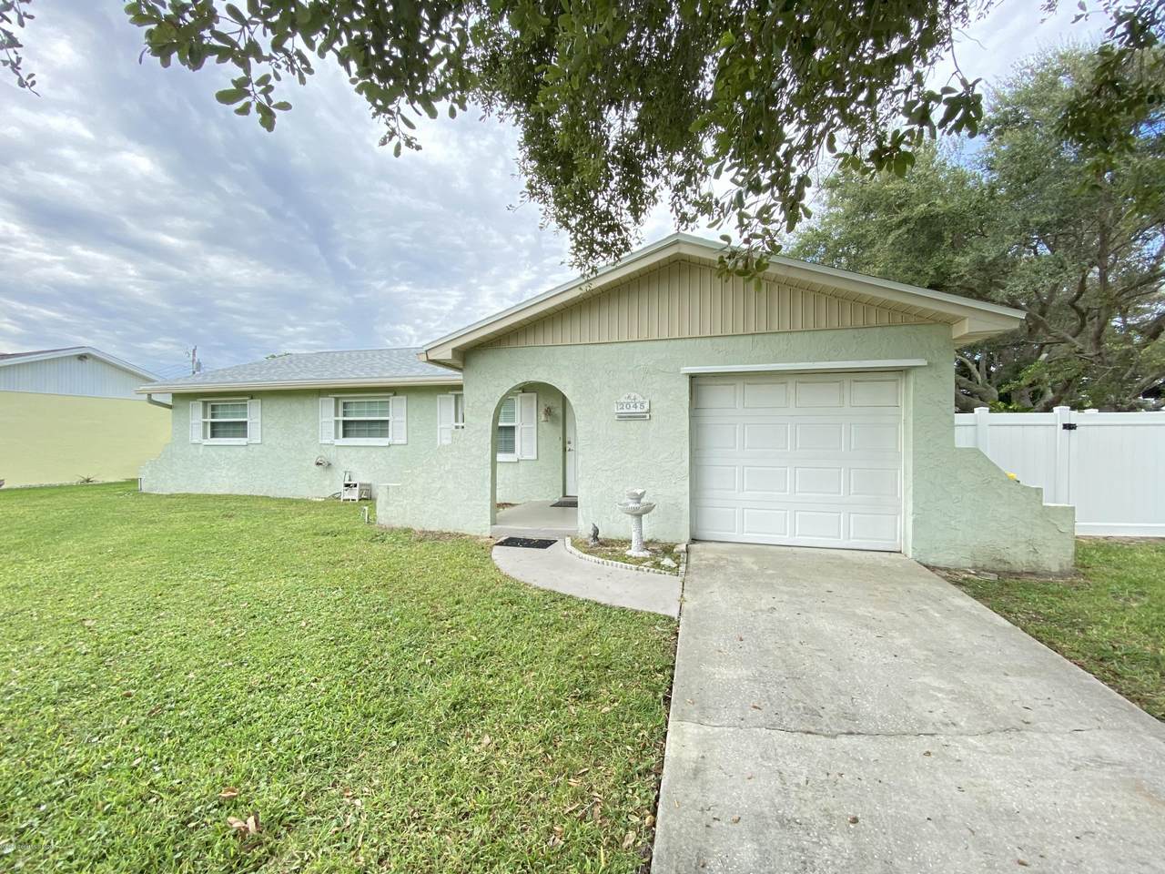 2045 Sea Avenue - Photo 1