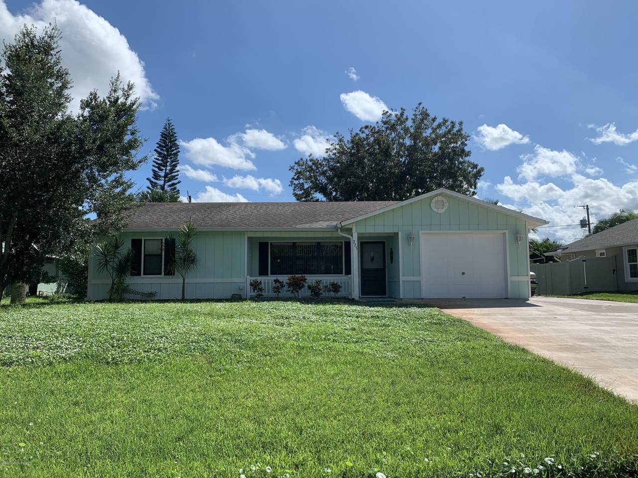 225 Dickens Avenue - Photo 1