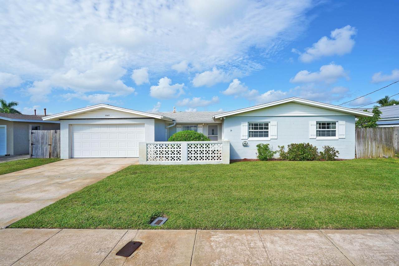 1565 Salmon Street - Photo 1