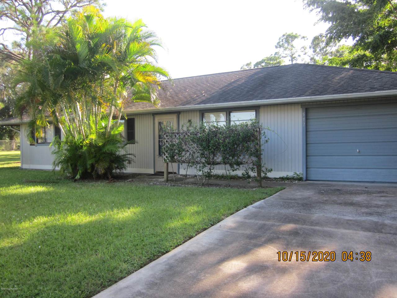 572 Avondale Road - Photo 1