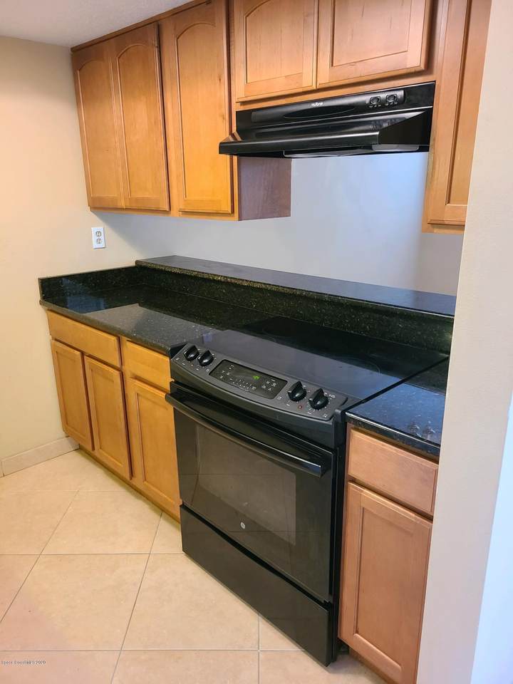 131 Bristol Court - Photo 1