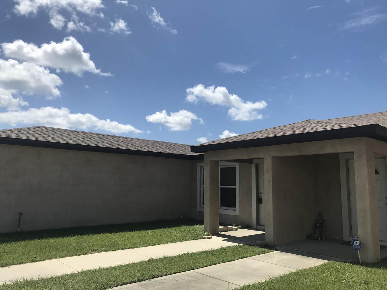 821 Faull Drive - Photo 1