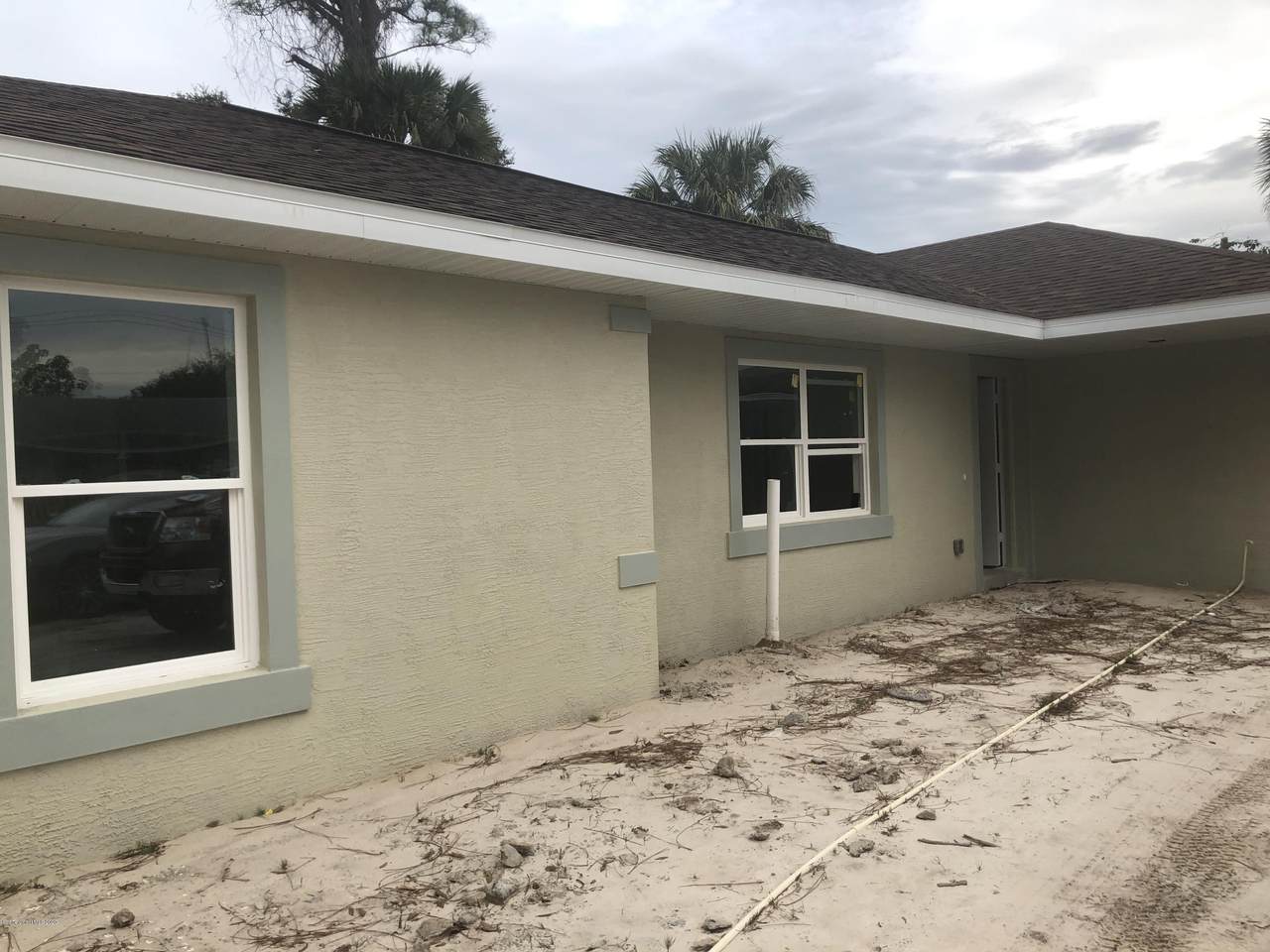 1039 Lake Avenue - Photo 1