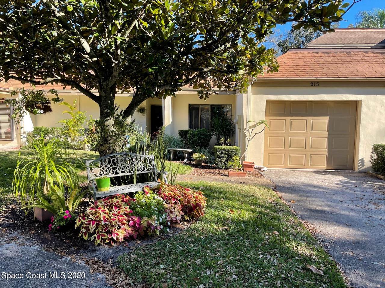 215 Country Club Drive - Photo 1