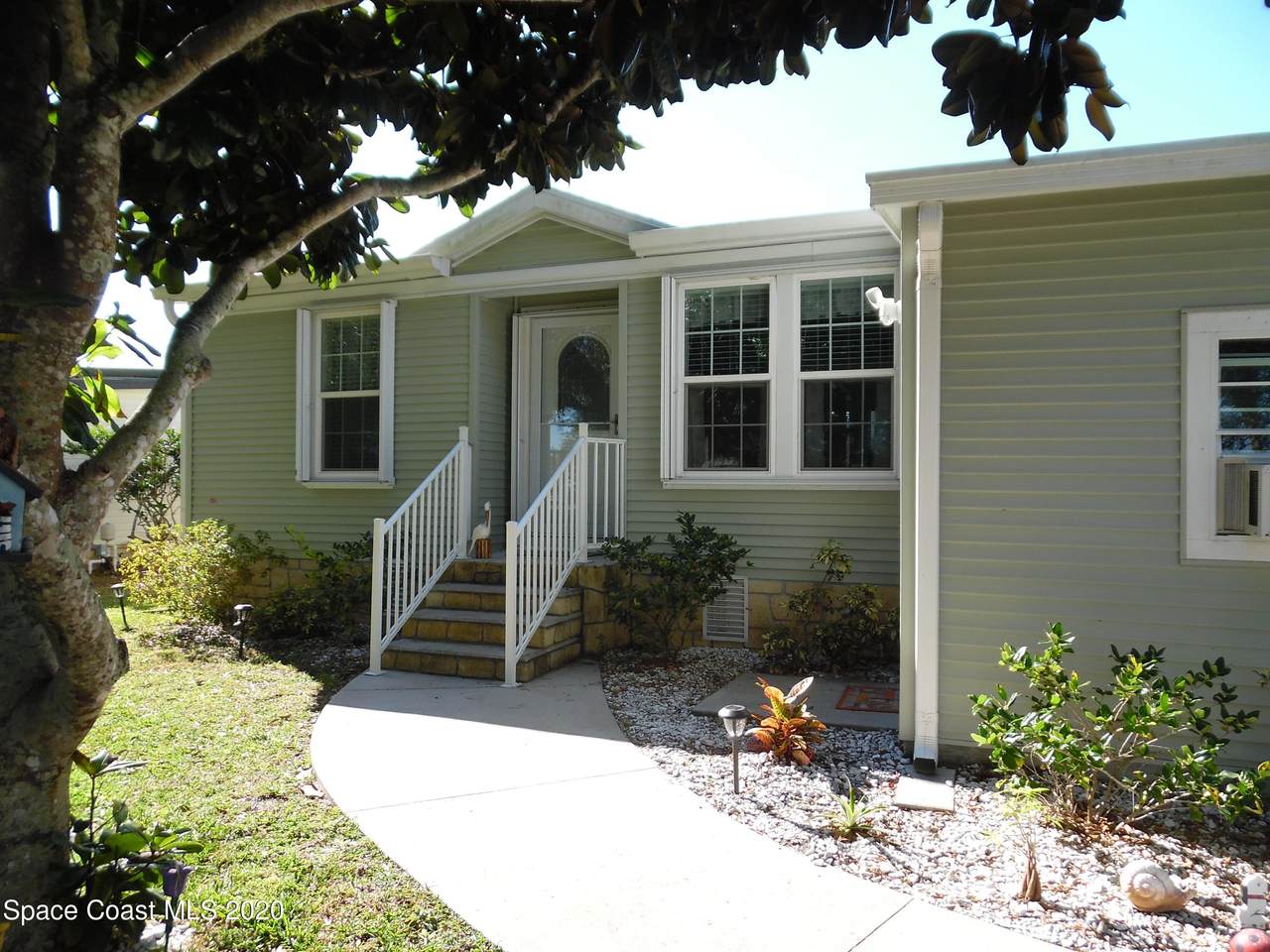 901 Cashew Circle - Photo 1